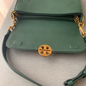 Tory Burch Chelsea Leather Shoulder Bag Green